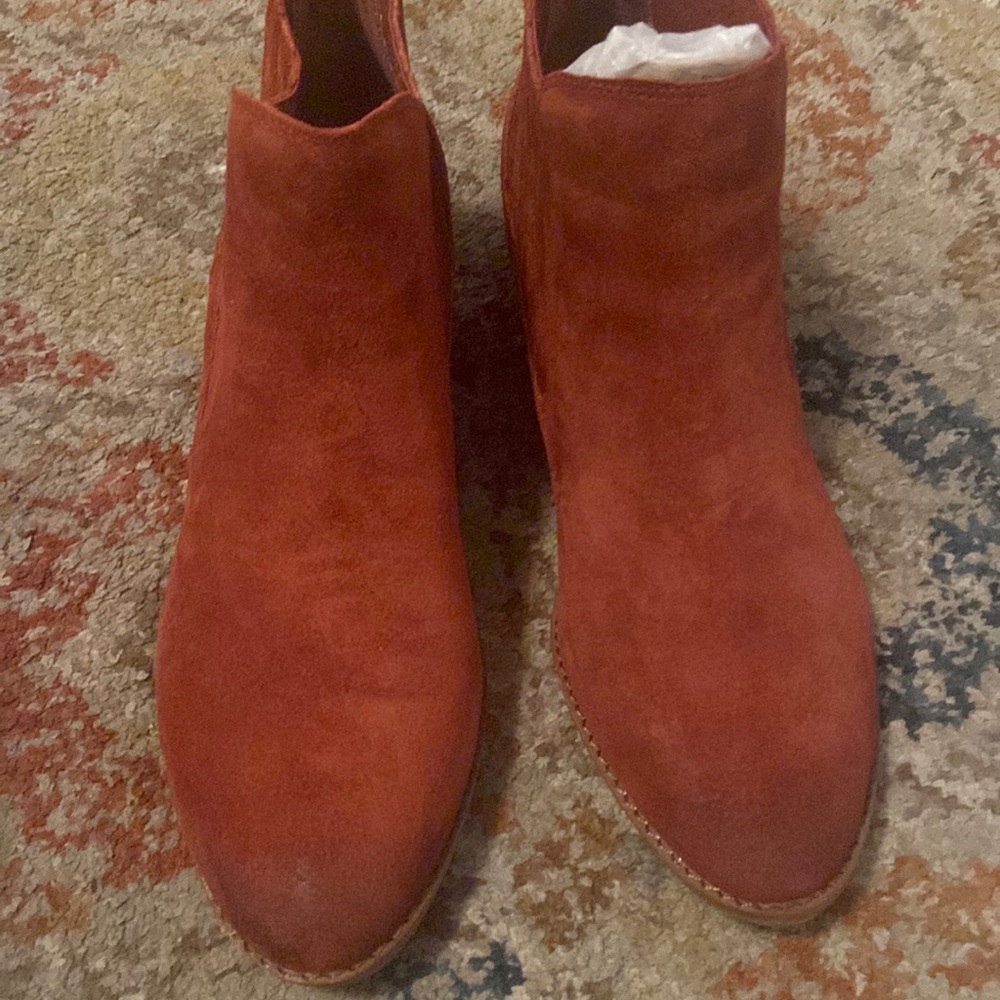 Gianni Bini boots size 8